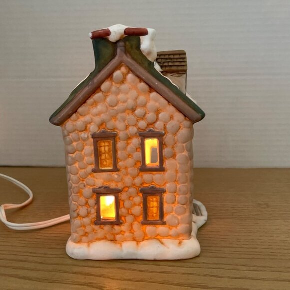 Dickensville Vintage Village Ratcliffe House  2 Story Brick Stone Detail Lighted - Picture 3 of 11